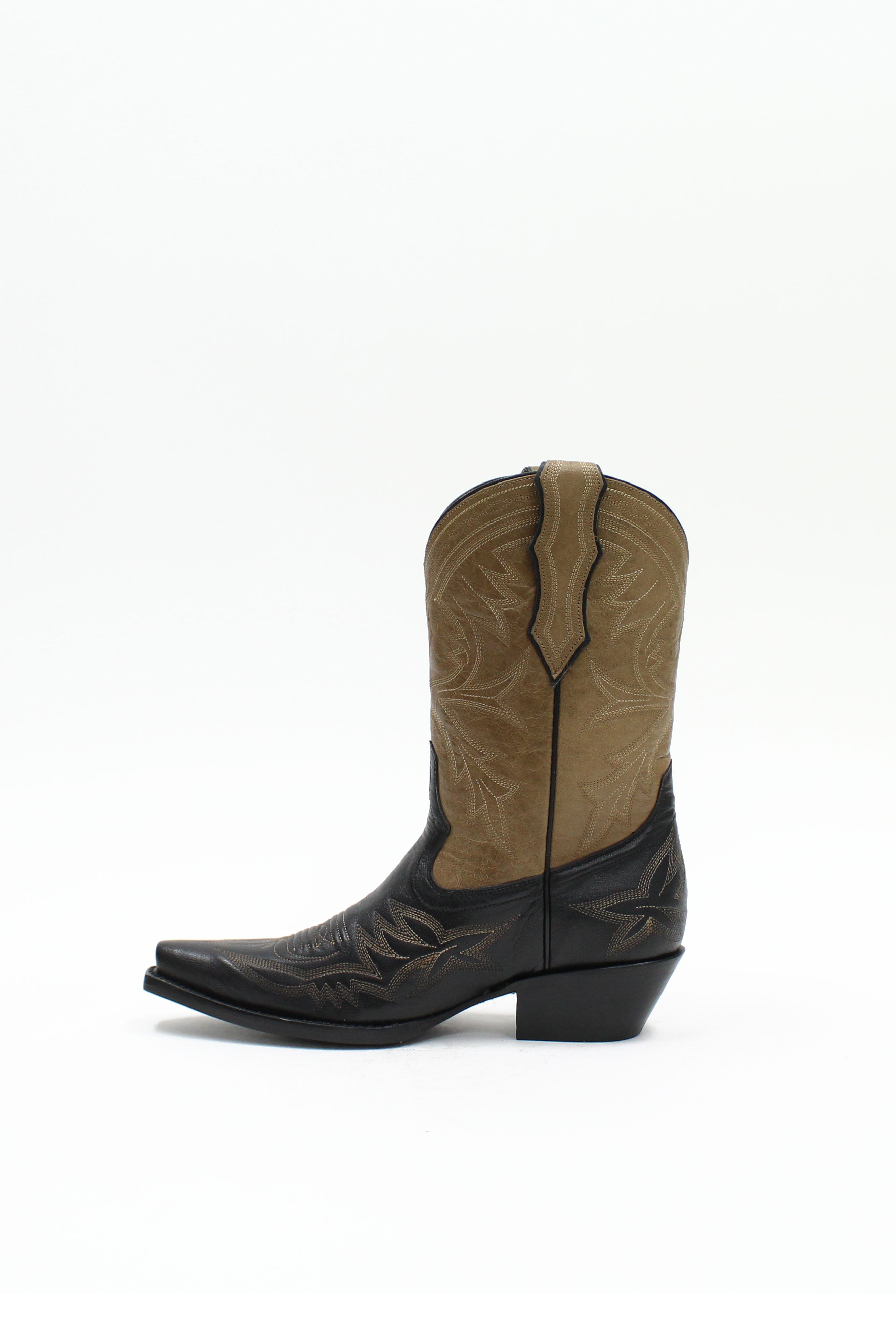 Bluey - Cassidy - Ebony/Hueso